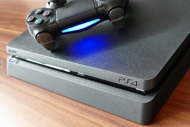 PLAYSTATION 4 – herní konzole, která zaujme každého